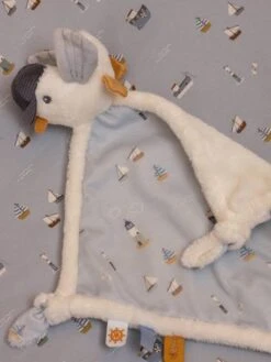 Doudou Carré Mouette - Sailors Bay - LITTLE DUTCH Bleu Grisé - Little Dutch -Petite Vie Soldes doudou carre mouette sailors bay little dutch 3