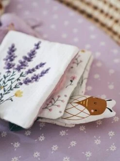 Livre D'activités En Gaze De Coton DOUCE PROVENCE Violet - Douce Provence - Vertbaudet -Petite Vie Soldes livre dactivites en gaze de coton douce provence 2