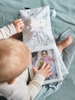 Livre D'éveil Et Photos CÉLESTE Bleu - Vertbaudet -Petite Vie Soldes livre deveil et photos celeste 5