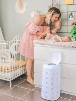 Poubelle à Couches Dress Up ANGELCARE Blanc - Angelcare 11 Poubelle à Couches Dress Up ANGELCARE Blanc - Angelcare -Petite Vie Soldes poubelle a couches dress up angelcare 3