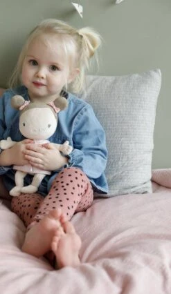 Poupée LITTLE DUTCH Bébé Rosa Et Ses Accessoires Rose - Little Dutch -Petite Vie Soldes poupee little dutch bebe rosa et ses accessoires 4