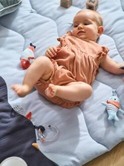 Tapis D'éveil Souple Sans Arche LEON SUR LE PONTON Bleu - Vertbaudet -Petite Vie Soldes tapis deveil souple sans arche leon sur le ponton 2